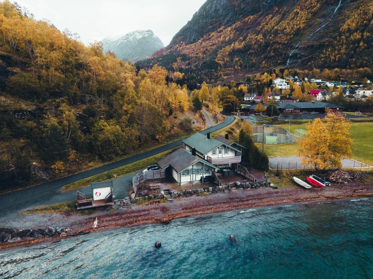 Vollsnes Feriehus Villa Hjelle Bagian luar foto